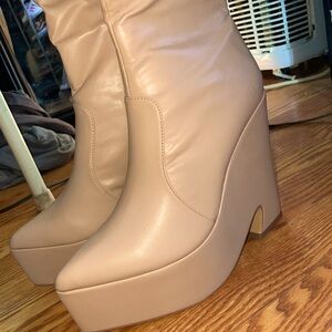 FASHION NOVA PLATFORMED WEDGE POINT TOE BOOTS- size 8.5